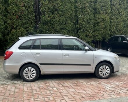 Серый Шкода Фабия, объемом двигателя 1.6 л и пробегом 211 тыс. км за 6800 $, фото 2 на Automoto.ua