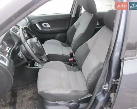 Серый Шкода Фабия, объемом двигателя 1.6 л и пробегом 180 тыс. км за 6500 $, фото 10 на Automoto.ua