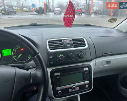 Сірий Шкода Фабія, об'ємом двигуна 1.39 л та пробігом 232 тис. км за 5700 $, фото 11 на Automoto.ua