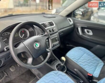 Серый Шкода Фабия, объемом двигателя 1.39 л и пробегом 204 тыс. км за 5799 $, фото 10 на Automoto.ua