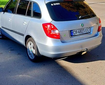 Серый Шкода Фабия, объемом двигателя 1.4 л и пробегом 221 тыс. км за 5000 $, фото 1 на Automoto.ua