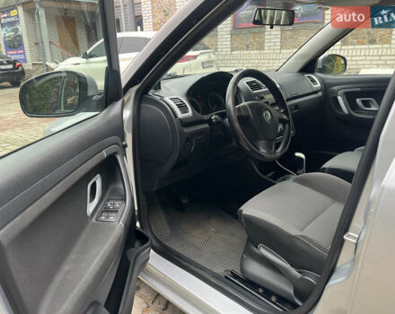 Сірий Шкода Фабія, об'ємом двигуна 1.6 л та пробігом 211 тис. км за 5500 $, фото 8 на Automoto.ua