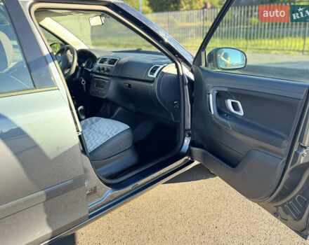 Сірий Шкода Фабія, об'ємом двигуна 1.4 л та пробігом 218 тис. км за 5800 $, фото 12 на Automoto.ua