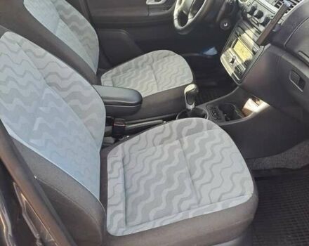 Сірий Шкода Фабія, об'ємом двигуна 1.4 л та пробігом 235 тис. км за 6000 $, фото 1 на Automoto.ua