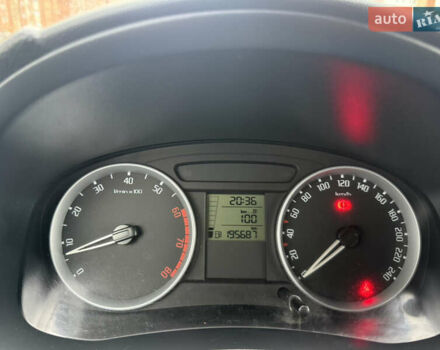 Сірий Шкода Фабія, об'ємом двигуна 1.6 л та пробігом 195 тис. км за 6500 $, фото 19 на Automoto.ua