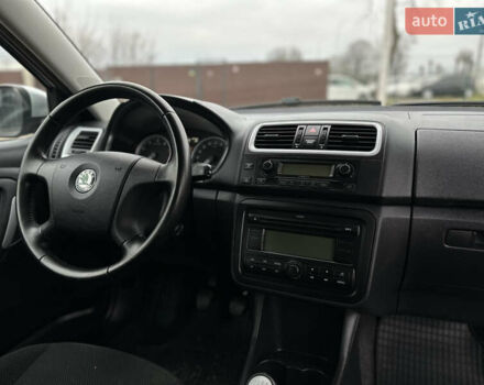 Серый Шкода Фабия, объемом двигателя 1.39 л и пробегом 224 тыс. км за 5800 $, фото 48 на Automoto.ua