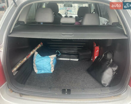 Сірий Шкода Фабія, об'ємом двигуна 1.2 л та пробігом 127 тис. км за 4800 $, фото 4 на Automoto.ua