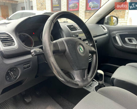 Сірий Шкода Фабія, об'ємом двигуна 1.6 л та пробігом 211 тис. км за 5500 $, фото 13 на Automoto.ua