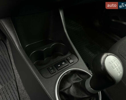 Серый Шкода Фабия, объемом двигателя 1.39 л и пробегом 224 тыс. км за 5800 $, фото 29 на Automoto.ua