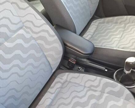 Сірий Шкода Фабія, об'ємом двигуна 1.4 л та пробігом 235 тис. км за 6000 $, фото 4 на Automoto.ua