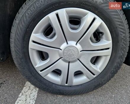 Серый Шкода Фабия, объемом двигателя 1.4 л и пробегом 147 тыс. км за 5600 $, фото 30 на Automoto.ua