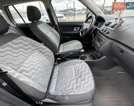 Серый Шкода Фабия, объемом двигателя 1.2 л и пробегом 162 тыс. км за 3990 $, фото 35 на Automoto.ua