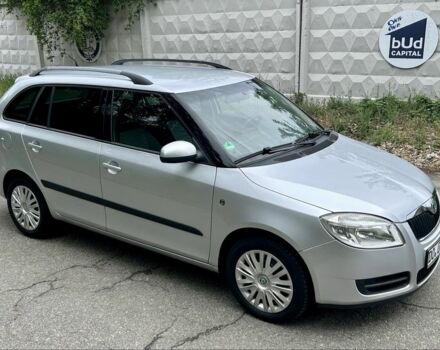 Серый Шкода Фабия, объемом двигателя 1.4 л и пробегом 230 тыс. км за 5350 $, фото 1 на Automoto.ua