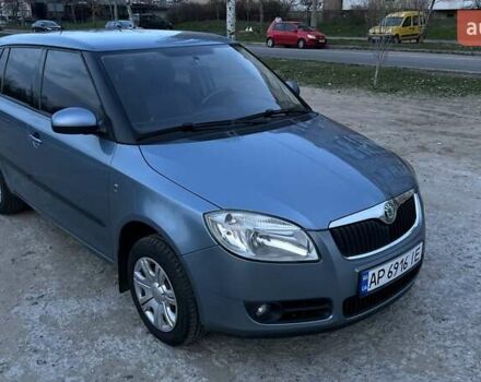 Серый Шкода Фабия, объемом двигателя 1.39 л и пробегом 201 тыс. км за 4500 $, фото 2 на Automoto.ua