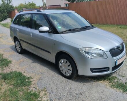 Серый Шкода Фабия, объемом двигателя 0 л и пробегом 220 тыс. км за 5500 $, фото 1 на Automoto.ua