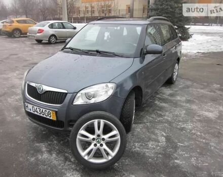 Серый Шкода Фабия, объемом двигателя 1.6 л и пробегом 180 тыс. км за 5700 $, фото 1 на Automoto.ua