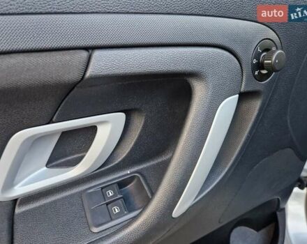 Серый Шкода Фабия, объемом двигателя 1.4 л и пробегом 147 тыс. км за 5600 $, фото 36 на Automoto.ua