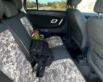 Серый Шкода Фабия, объемом двигателя 1.39 л и пробегом 220 тыс. км за 5550 $, фото 21 на Automoto.ua