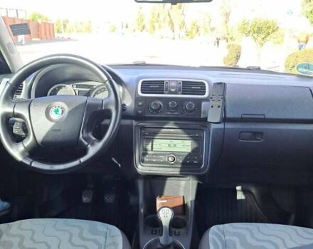 Сірий Шкода Фабія, об'ємом двигуна 1.4 л та пробігом 235 тис. км за 6000 $, фото 10 на Automoto.ua