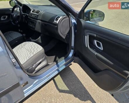 Серый Шкода Фабия, объемом двигателя 1.6 л и пробегом 215 тыс. км за 5599 $, фото 20 на Automoto.ua