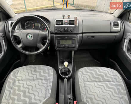 Серый Шкода Фабия, объемом двигателя 1.2 л и пробегом 162 тыс. км за 3990 $, фото 28 на Automoto.ua