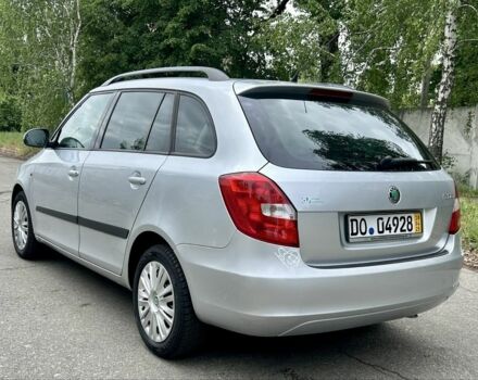 Серый Шкода Фабия, объемом двигателя 1.4 л и пробегом 230 тыс. км за 5350 $, фото 3 на Automoto.ua