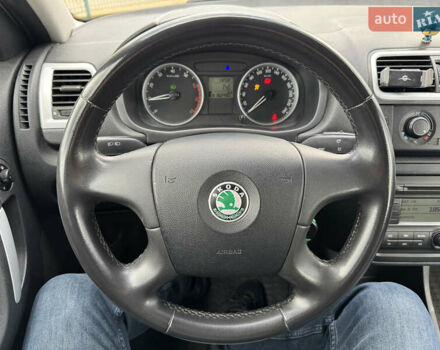 Серый Шкода Фабия, объемом двигателя 1.2 л и пробегом 162 тыс. км за 3990 $, фото 22 на Automoto.ua