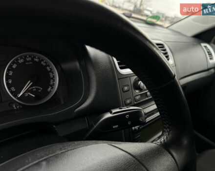 Серый Шкода Фабия, объемом двигателя 1.39 л и пробегом 224 тыс. км за 5800 $, фото 26 на Automoto.ua