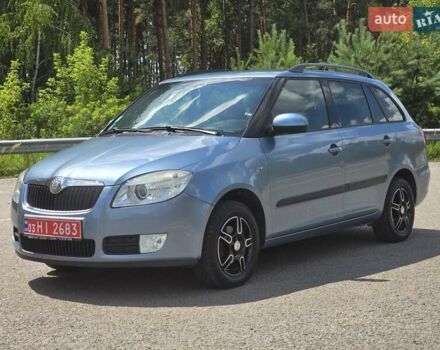Серый Шкода Фабия, объемом двигателя 1.6 л и пробегом 215 тыс. км за 5599 $, фото 1 на Automoto.ua