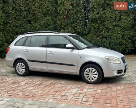 Серый Шкода Фабия, объемом двигателя 1.6 л и пробегом 211 тыс. км за 5500 $, фото 1 на Automoto.ua