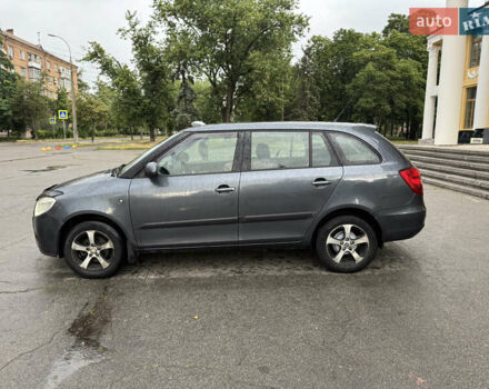 Серый Шкода Фабия, объемом двигателя 1.4 л и пробегом 207 тыс. км за 5900 $, фото 1 на Automoto.ua