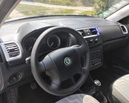 Серый Шкода Фабия, объемом двигателя 0 л и пробегом 220 тыс. км за 5500 $, фото 3 на Automoto.ua