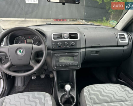 Серый Шкода Фабия, объемом двигателя 0 л и пробегом 230 тыс. км за 5499 $, фото 28 на Automoto.ua