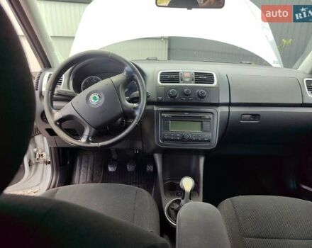 Сірий Шкода Фабія, об'ємом двигуна 1.42 л та пробігом 253 тис. км за 5100 $, фото 3 на Automoto.ua