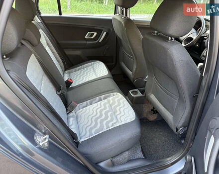 Сірий Шкода Фабія, об'ємом двигуна 1.6 л та пробігом 218 тис. км за 6100 $, фото 20 на Automoto.ua