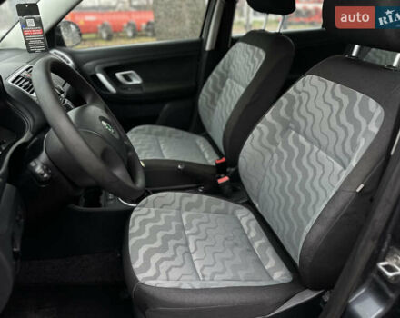 Сірий Шкода Фабія, об'ємом двигуна 1.39 л та пробігом 217 тис. км за 5700 $, фото 23 на Automoto.ua