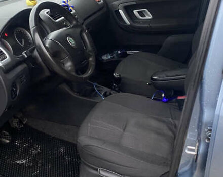 Серый Шкода Фабия, объемом двигателя 1.4 л и пробегом 395 тыс. км за 4200 $, фото 5 на Automoto.ua