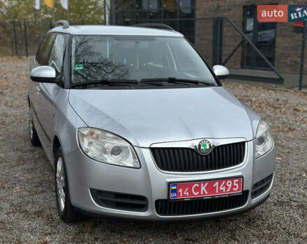 Сірий Шкода Фабія, об'ємом двигуна 1.39 л та пробігом 227 тис. км за 5500 $, фото 1 на Automoto.ua