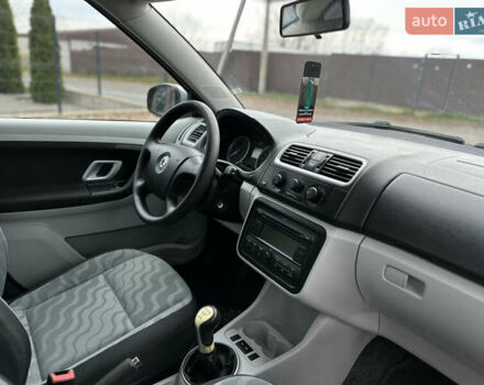 Сірий Шкода Фабія, об'ємом двигуна 1.39 л та пробігом 227 тис. км за 5500 $, фото 42 на Automoto.ua
