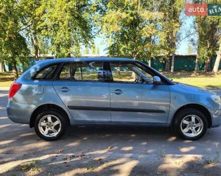 Серый Шкода Фабия, объемом двигателя 1.6 л и пробегом 237 тыс. км за 5850 $, фото 3 на Automoto.ua