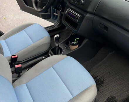 Серый Шкода Фабия, объемом двигателя 1.39 л и пробегом 274 тыс. км за 4700 $, фото 6 на Automoto.ua