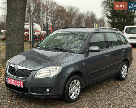 Сірий Шкода Фабія, об'ємом двигуна 1.39 л та пробігом 217 тис. км за 5700 $, фото 8 на Automoto.ua