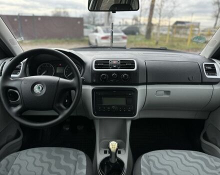Сірий Шкода Фабія, об'ємом двигуна 1.4 л та пробігом 227 тис. км за 5500 $, фото 7 на Automoto.ua