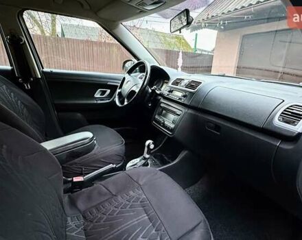 Серый Шкода Фабия, объемом двигателя 1.6 л и пробегом 213 тыс. км за 6700 $, фото 19 на Automoto.ua