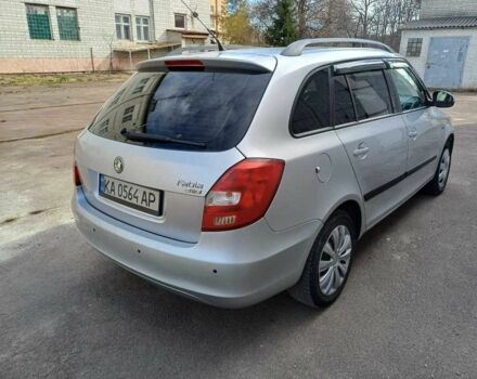 Серый Шкода Фабия, объемом двигателя 1.4 л и пробегом 15 тыс. км за 4500 $, фото 4 на Automoto.ua