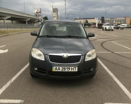 Серый Шкода Фабия, объемом двигателя 1.39 л и пробегом 255 тыс. км за 5300 $, фото 1 на Automoto.ua