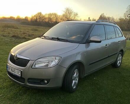 Серый Шкода Фабия, объемом двигателя 1.4 л и пробегом 310 тыс. км за 4200 $, фото 8 на Automoto.ua