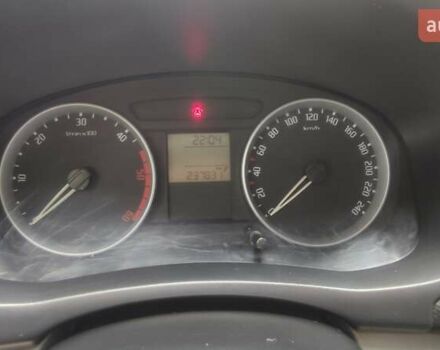 Сірий Шкода Фабія, об'ємом двигуна 1.42 л та пробігом 237 тис. км за 3800 $, фото 3 на Automoto.ua