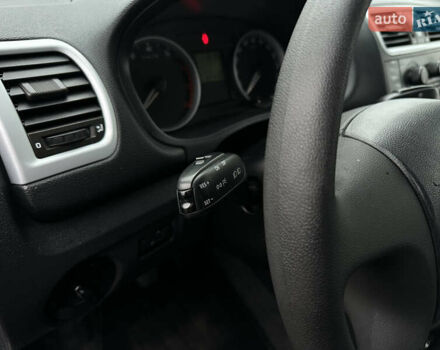 Сірий Шкода Фабія, об'ємом двигуна 1.39 л та пробігом 217 тис. км за 5700 $, фото 24 на Automoto.ua