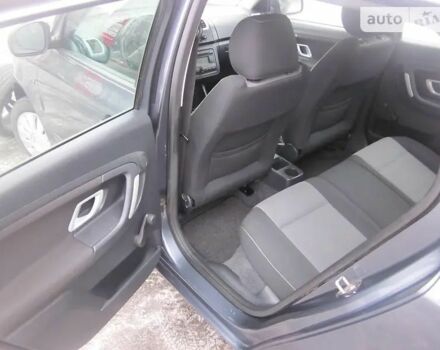 Серый Шкода Фабия, объемом двигателя 1.6 л и пробегом 180 тыс. км за 5700 $, фото 11 на Automoto.ua